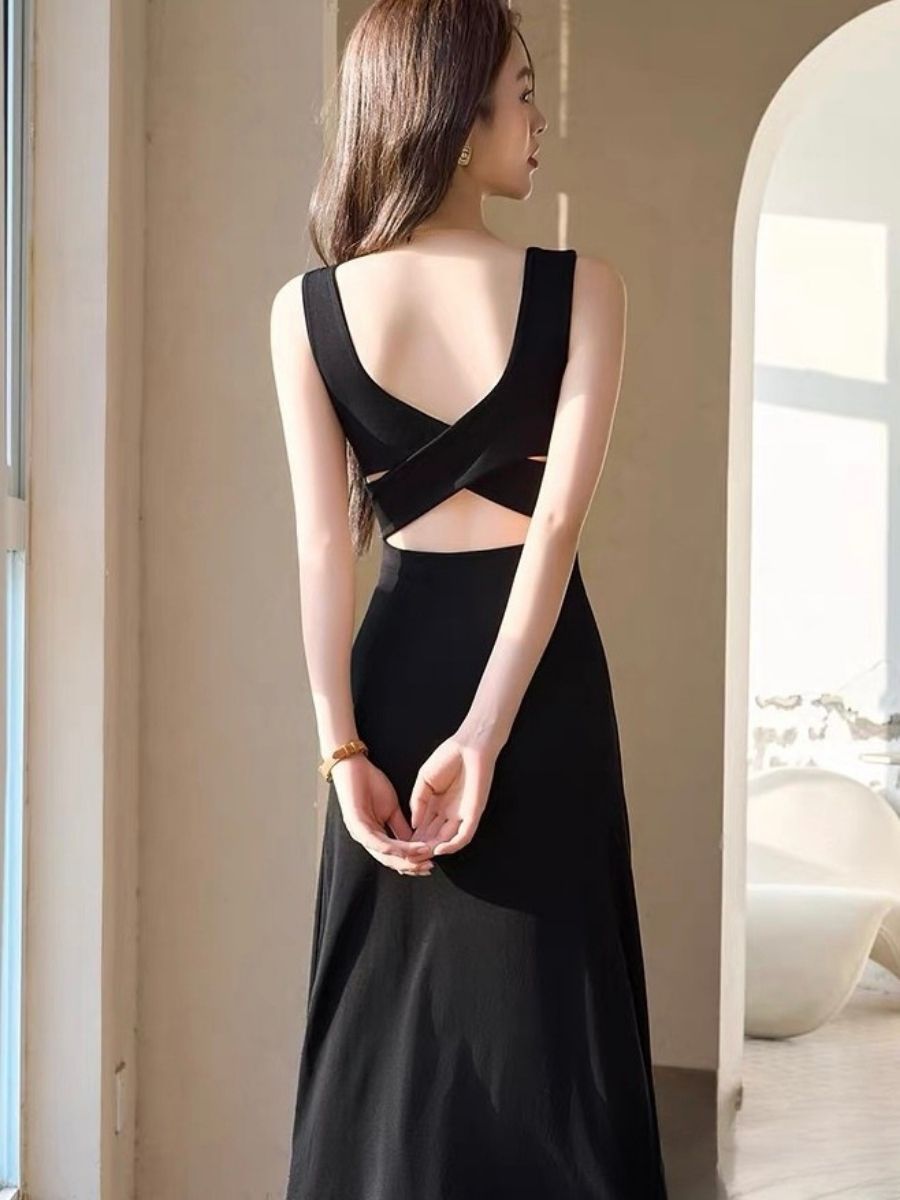 Beatriz Bare Back Padded Dress