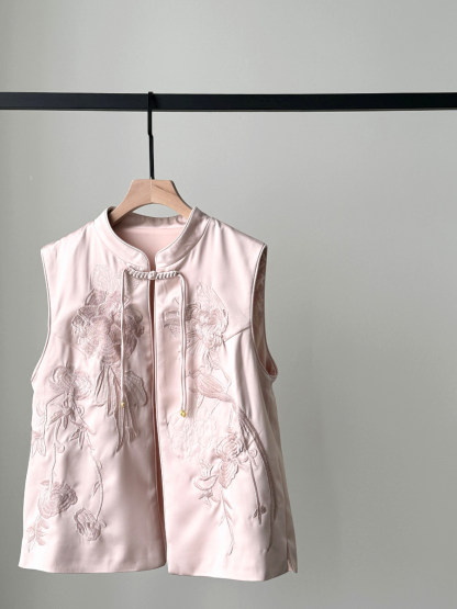 Mo Er Oriental Embroidery Vest-The Black Bow-