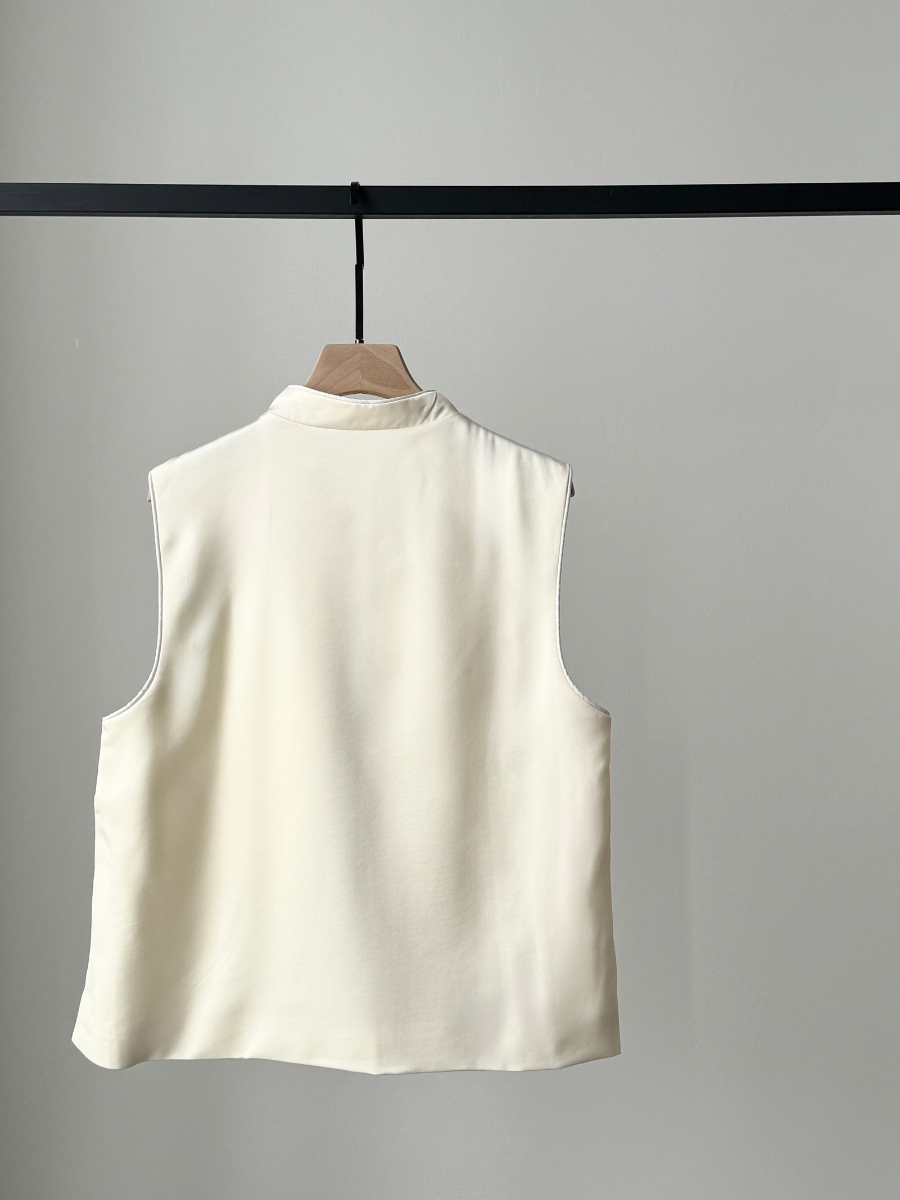Mo Er Oriental Embroidery Vest-The Black Bow-