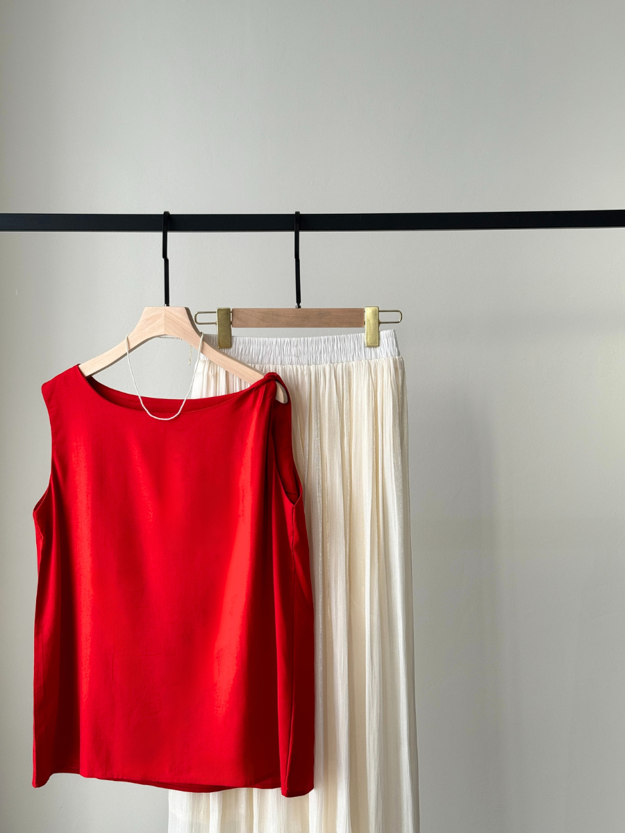 Teresa Shoulder Knot Sleeves Top-The Black Bow-