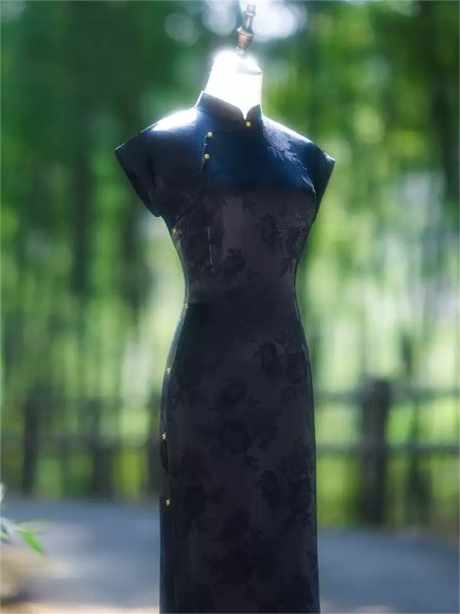 Ya Bing Floral Jacquard Cap Sleeve Cheongsam