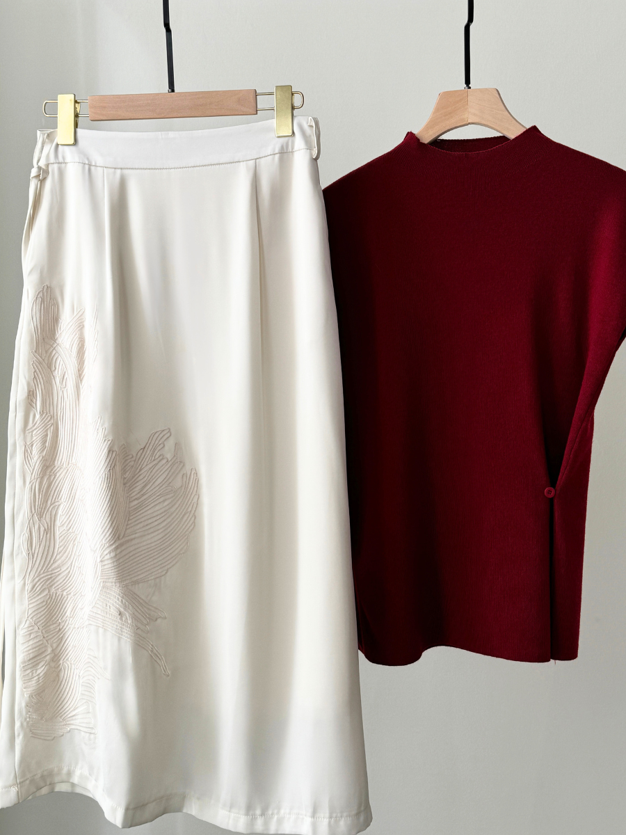 Zhan Er Embroidered A-Line Skirt (Rejected-M size)-The Black Bow-