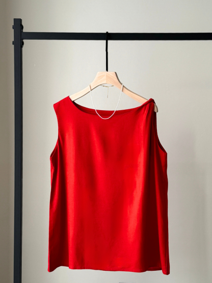 Teresa Shoulder Knot Sleeves Top-The Black Bow-