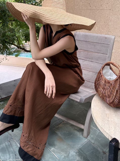 Wran Sleeveless Maxi Dress