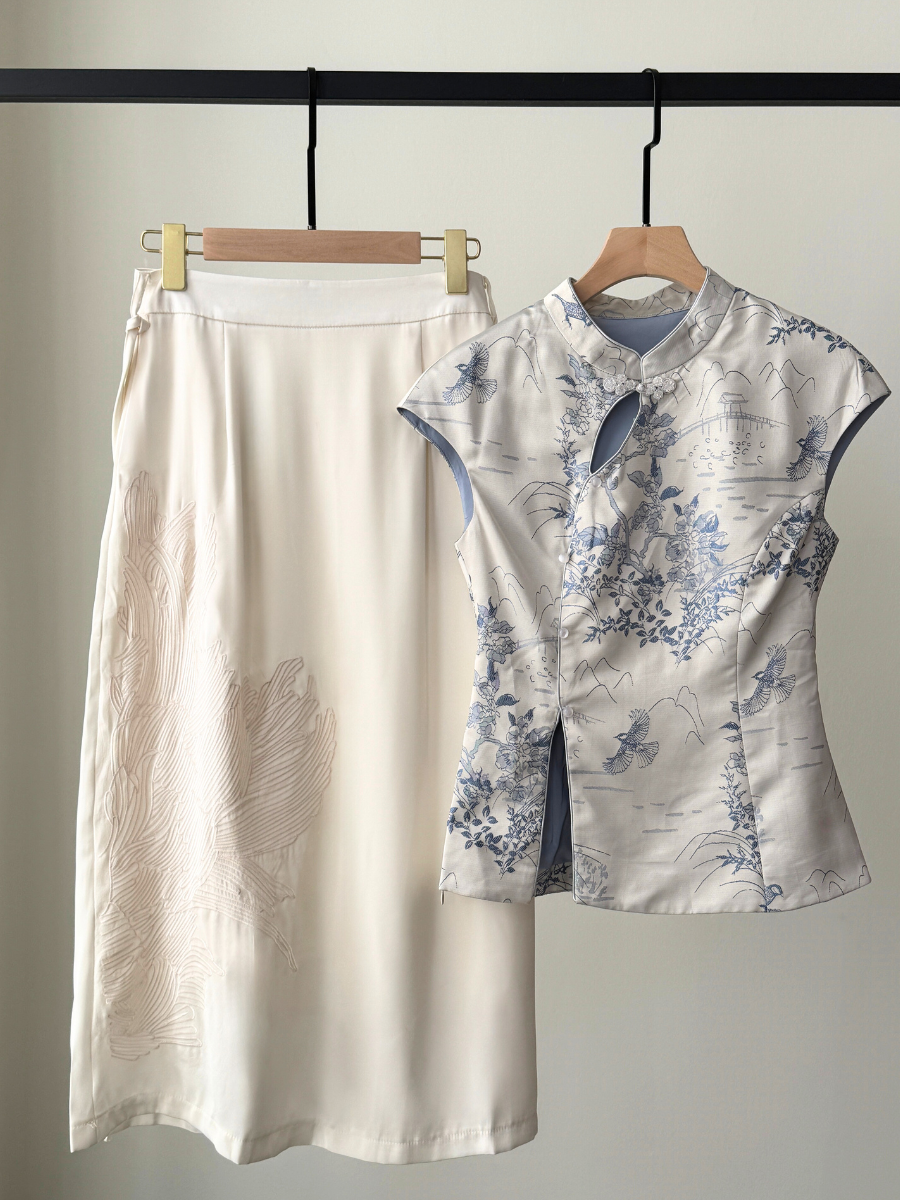 Zhan Er Embroidered A-Line Skirt (Rejected-M size)-The Black Bow-