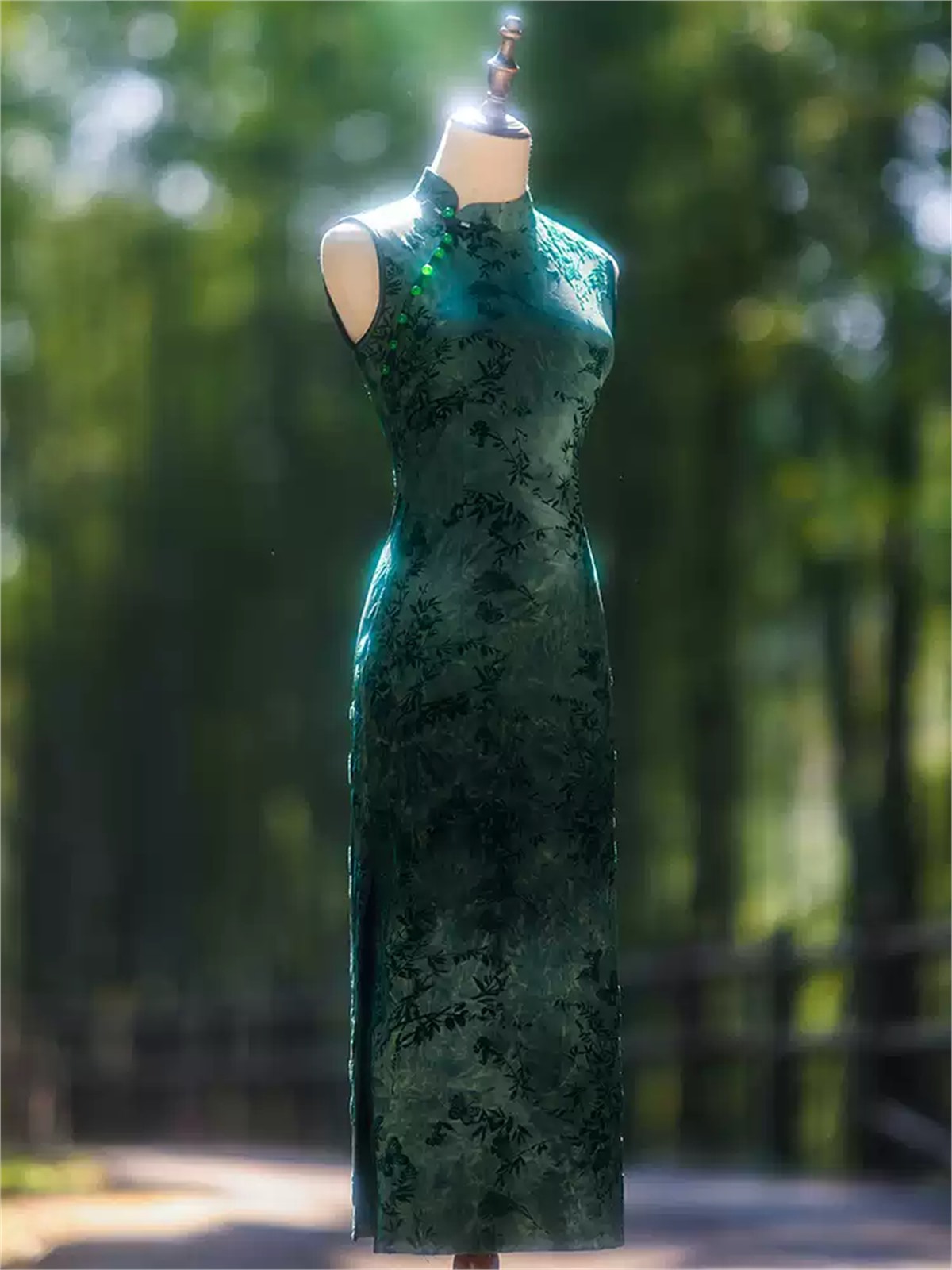 Yun Chao Bamboo Print Sleeveless Cheongsam