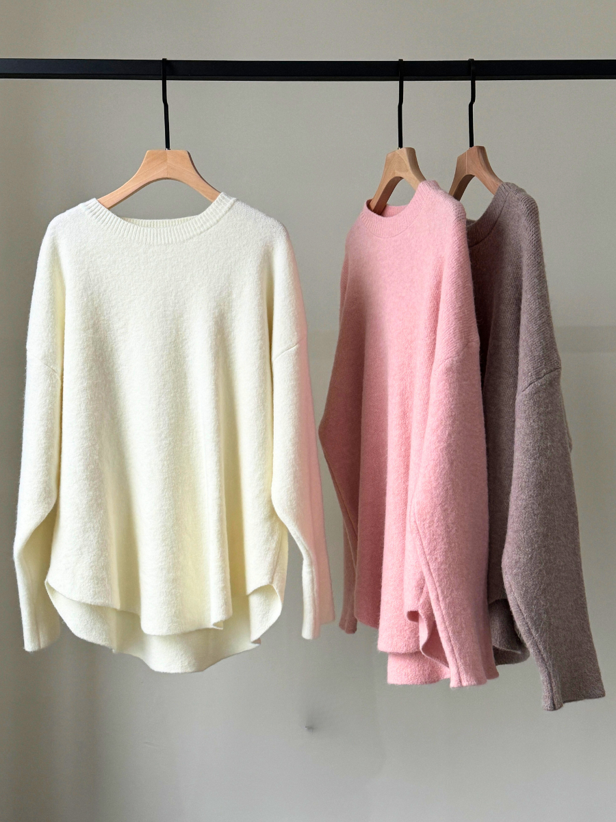 Kristine Oversized Sweater-The Black Bow-