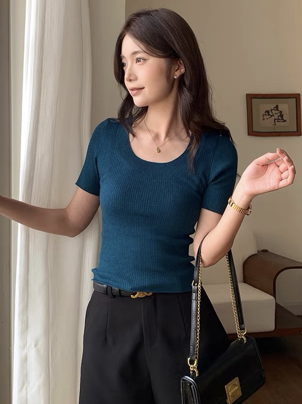 Ury Round Neck Knit Top