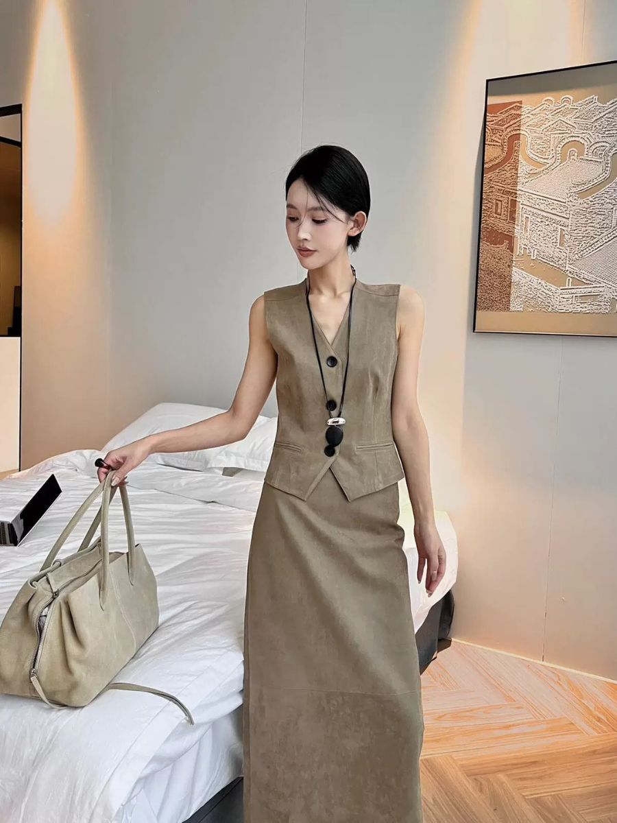 Leevon Tailored Vest (POS)