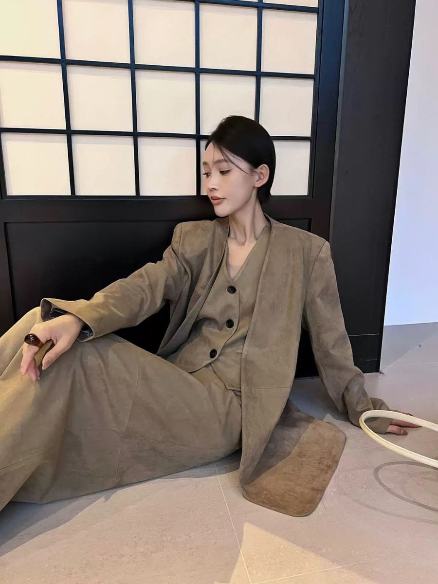 Leevon Tailored Vest (POS)