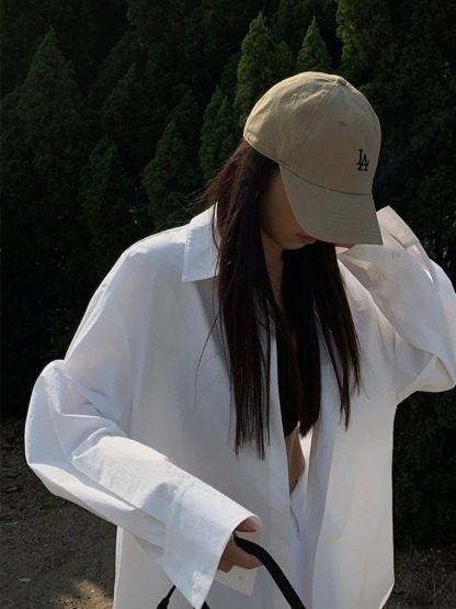 New York Hidden Button Curved Hem Cotton Plain Shirt-The Black Bow-
