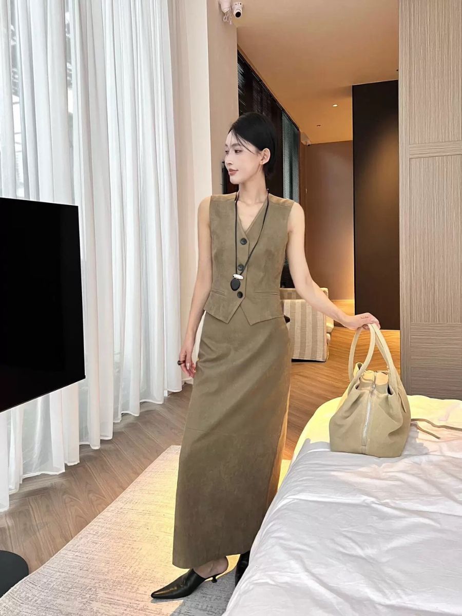 Leevon Tailored Vest (POS)