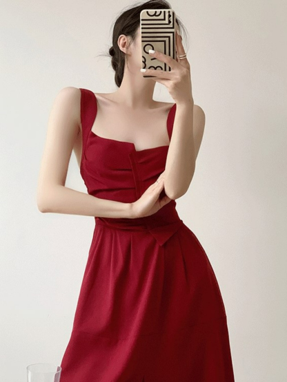 Nyla Queen Anne Neckline Midi Dress-The Black Bow-