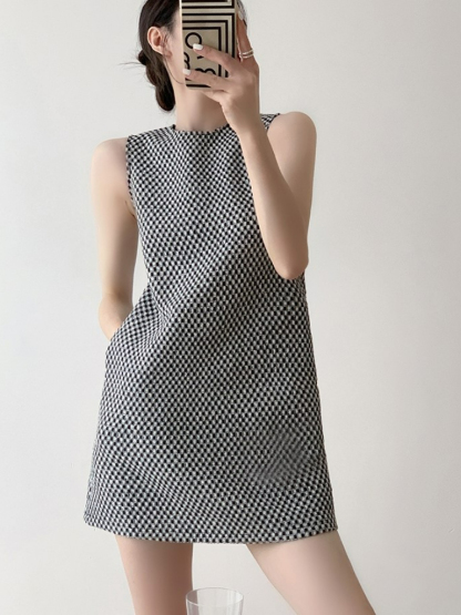 Tinn Checked Sleeveless Shift Dress-The Black Bow-