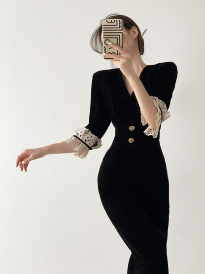 Tehila Lacey Sleeve Velvet Dress -The Black Bow-