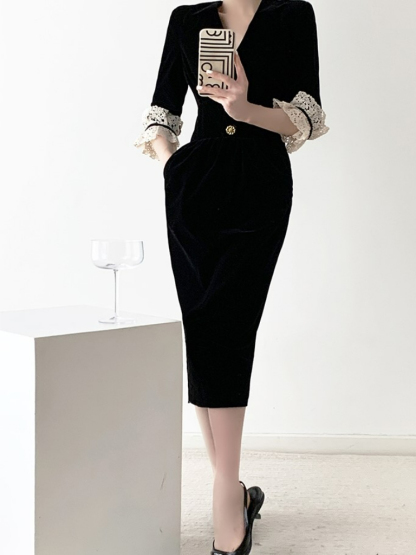 Tehila Lacey Sleeve Velvet Dress -The Black Bow-