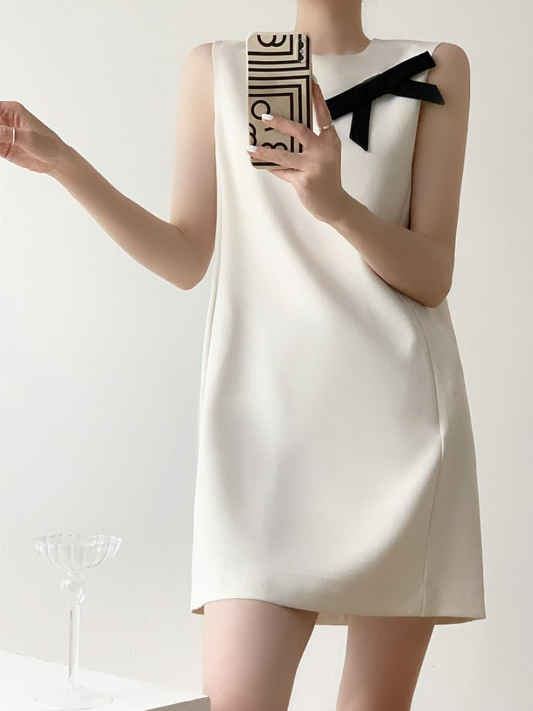 Sidney Black Bow Sleeveless Shift Dress-The Black Bow-