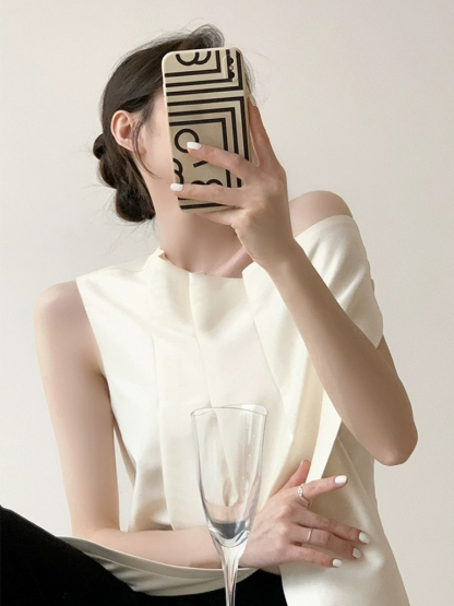 Reagan One Shoulder Pleated Top-The Black Bow-
