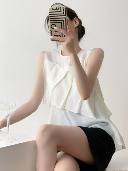 Reana Round Neck Pleated Top-The Black Bow-