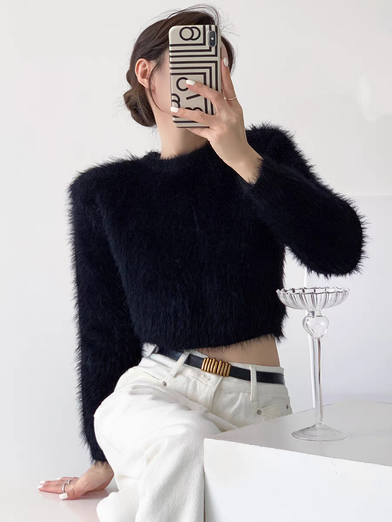 Rivern Long Sleeve Furry Crop Sweater-The Black Bow-