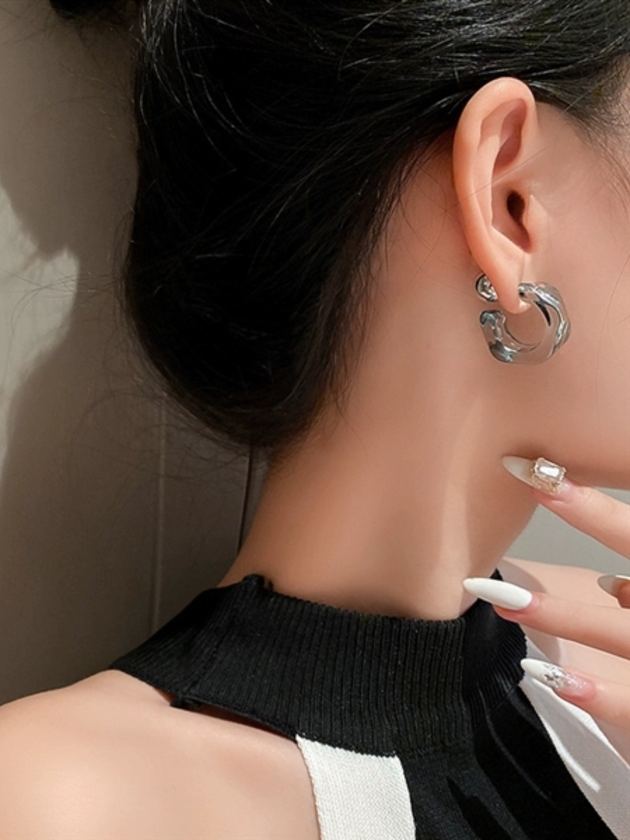 Blanco Acrylic Earrings-The Black Bow-