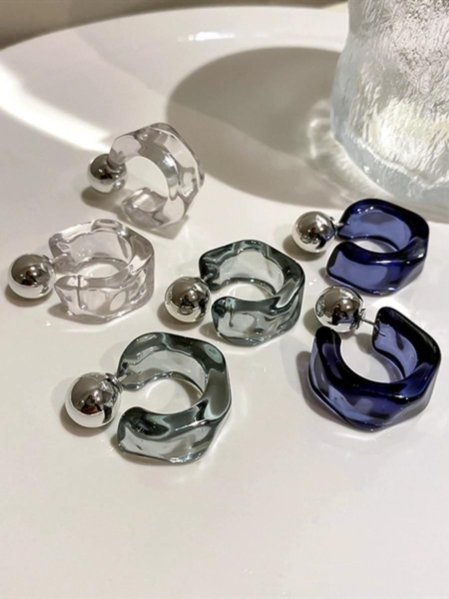 Blanco Acrylic Earrings-The Black Bow-