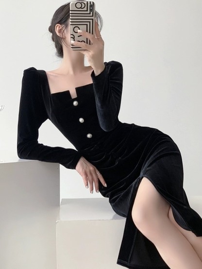 Remington Square Neck Velvet Evening Dress-The Black Bow-