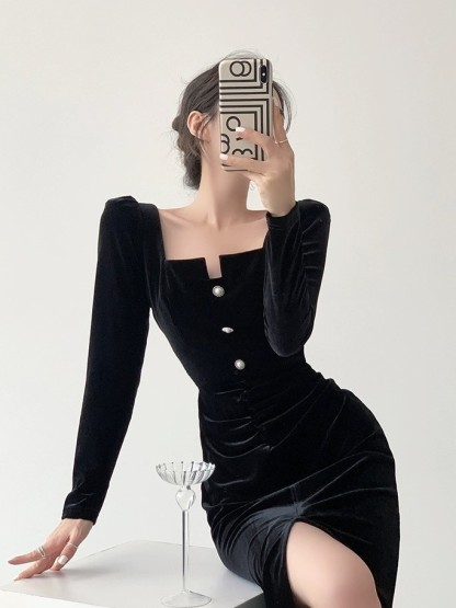 Remington Square Neck Velvet Evening Dress-The Black Bow-
