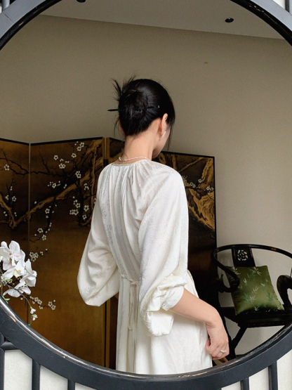 Cang Hui Pankou Embroidered Dress-The Black Bow-