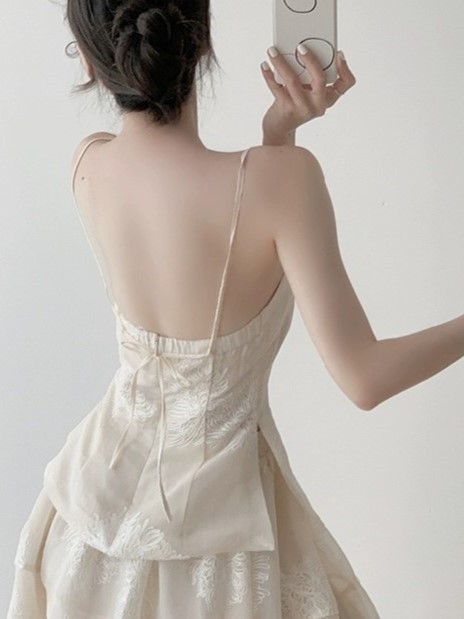 Cang Shuang Graceful Embroidered Cami & Skirt Set (Discounted-Top, L; Skirt, S size)-The Black Bow-
