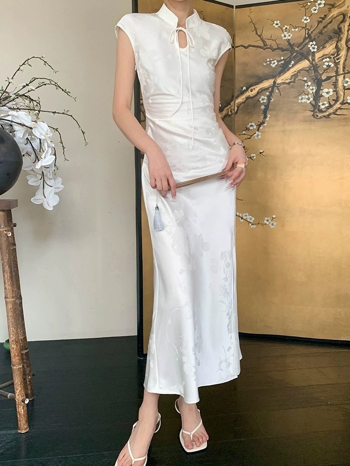 Zhou Meng Bias Cutting Cheongsam-The Black Bow-