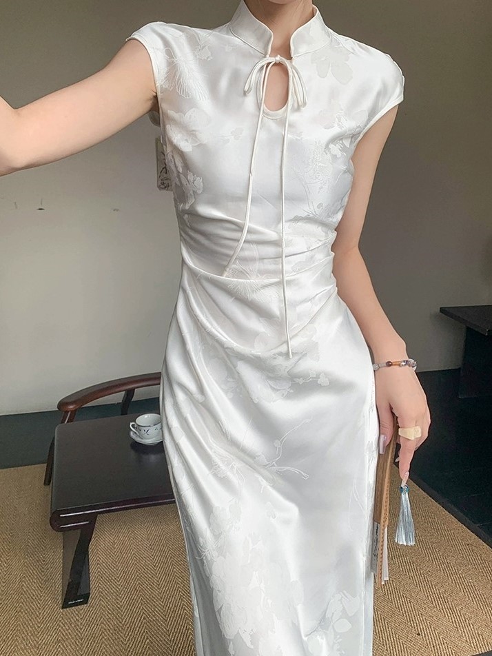 Zhou Meng Bias Cutting Cheongsam-The Black Bow-