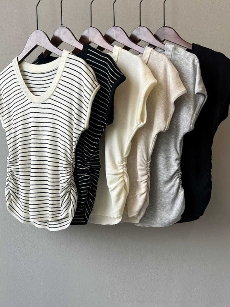 Sarah Round Neck Side Ruched Knit Top-The Black Bow-