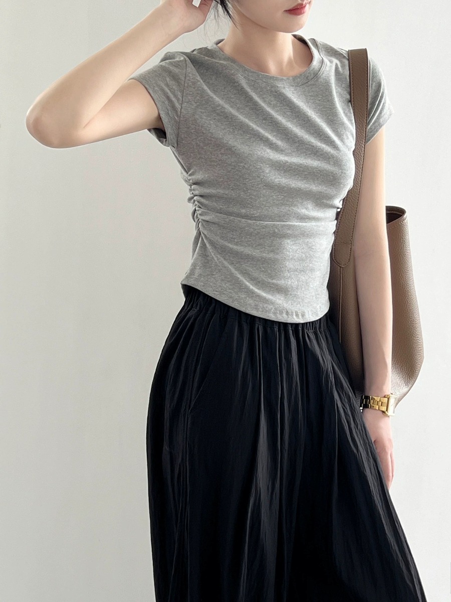 Hadya Round Neck Side Ruched Top-The Black Bow-