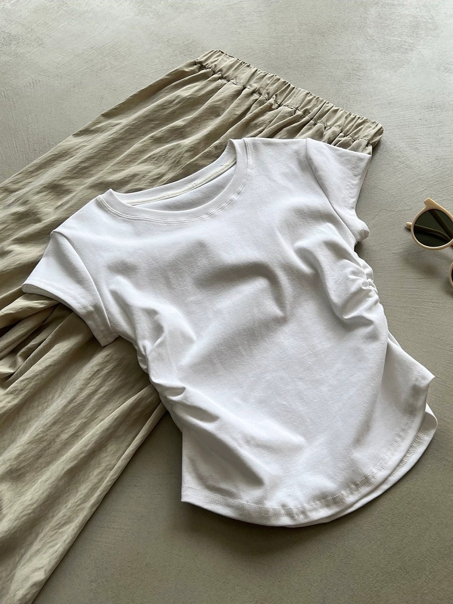 Hadya Round Neck Side Ruched Top-The Black Bow-