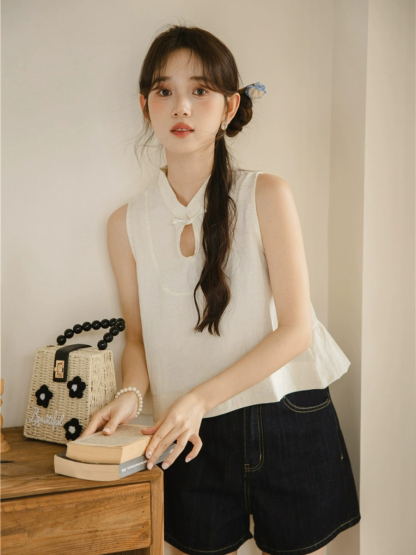 Hai Er Oriental Top with Back Peplum-The Black Bow-