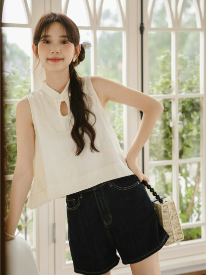 Hai Er Oriental Top with Back Peplum-The Black Bow-