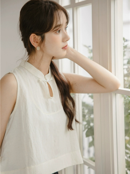 Hai Er Oriental Top with Back Peplum-The Black Bow-