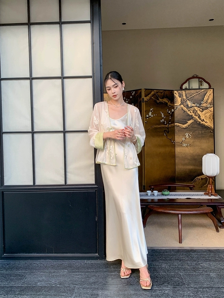 Ding En Color Binding Sleeve Sheer Oriental Cardigan-The Black Bow-