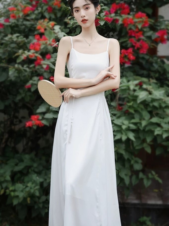 Zi Wei Two Piece Set Graceful Embroided Sheer Oriental Dress-The Black Bow-