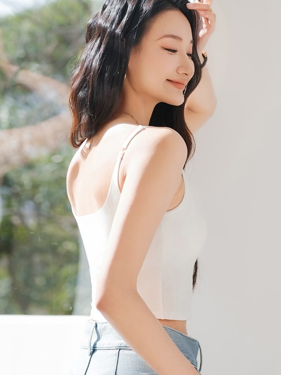 Qaly Padded Cami Crop Top