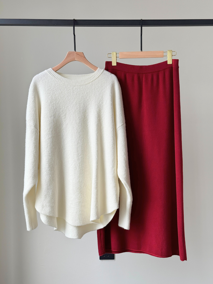Kristine Oversized Sweater-The Black Bow-