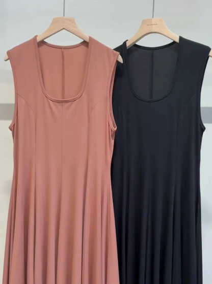 Round Neck Dress (DR105)