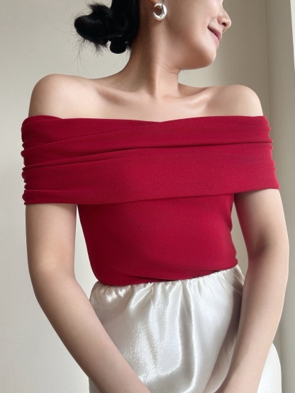 Gabrielle Off Should Top