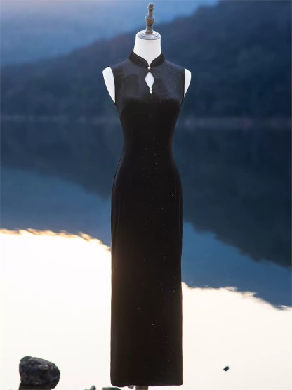 Ya Bin Keyhole Sleeveless Velvet Cheongsam
