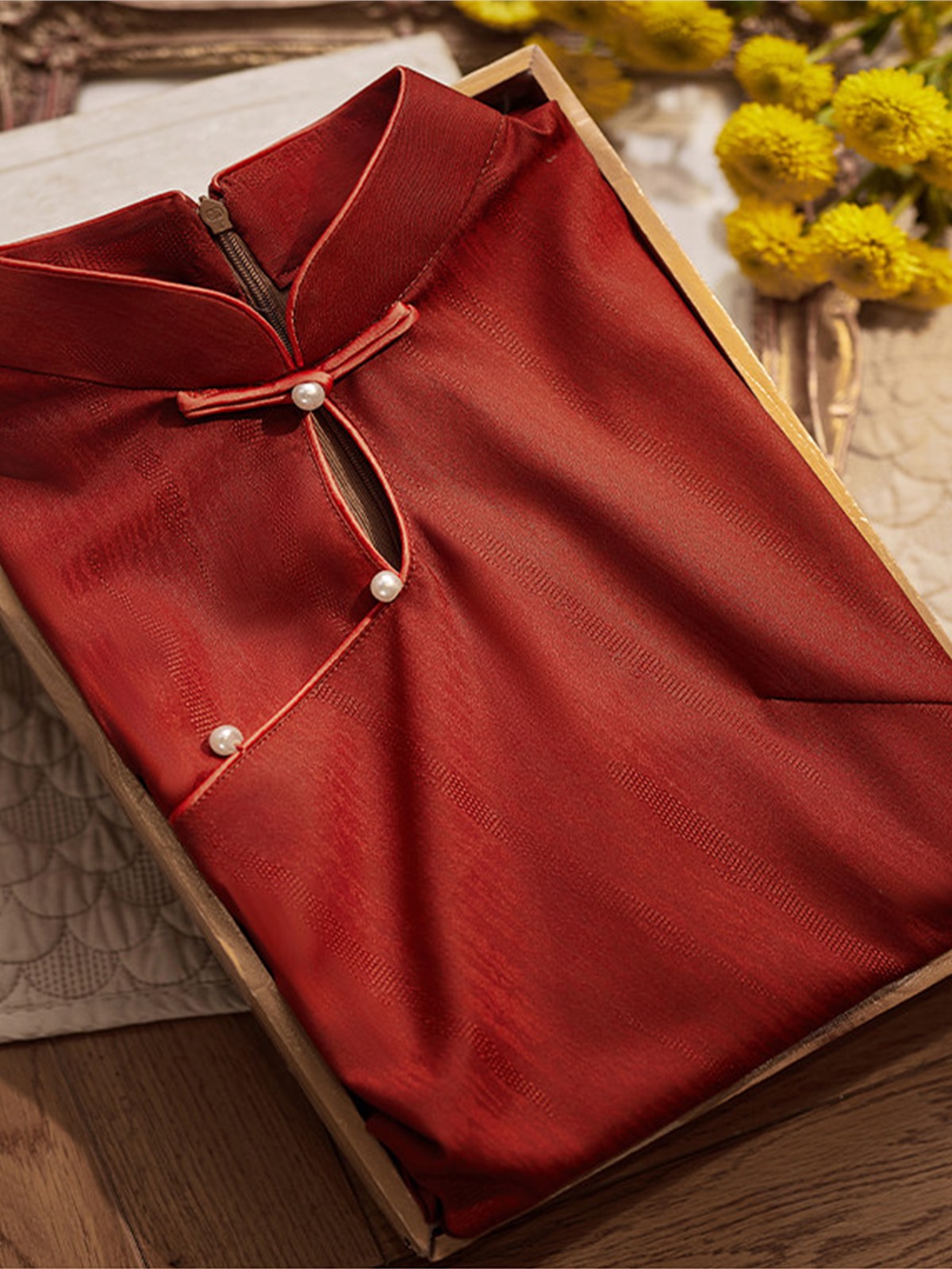 Yun Ao Draped Cap Sleeve Cheongsam