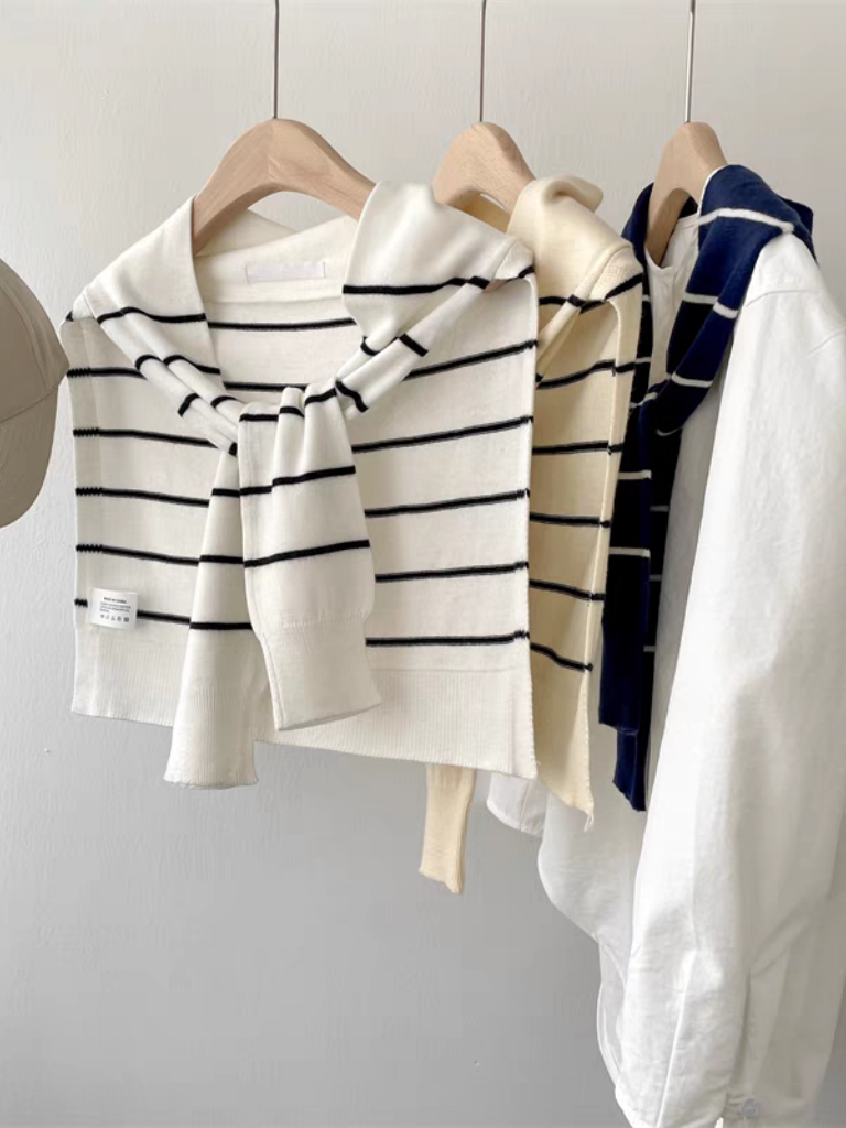 Eun Woo Striped Shawl-The Black Bow-