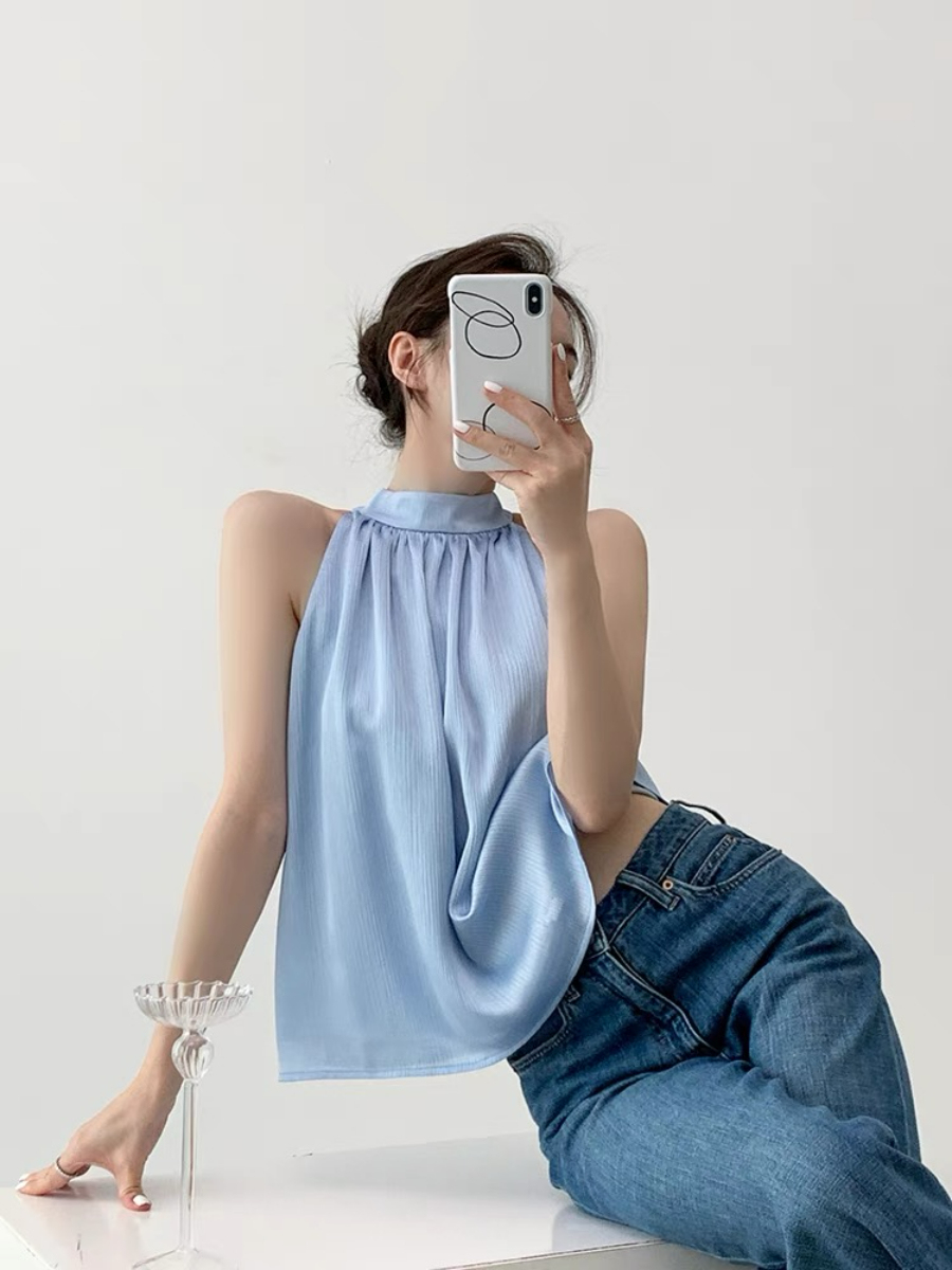 Niko Halter Neck Top-The Black Bow-