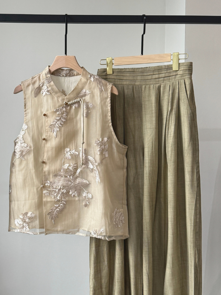 Ding Wei Culottes -The Black Bow-