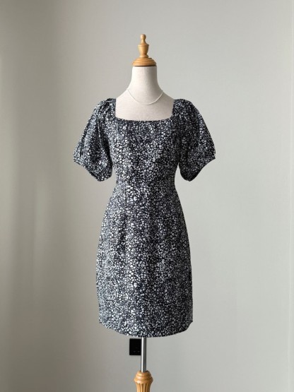 Xenal Floral Puff Sleeve Dress (Discounted-L size)-The Black Bow-